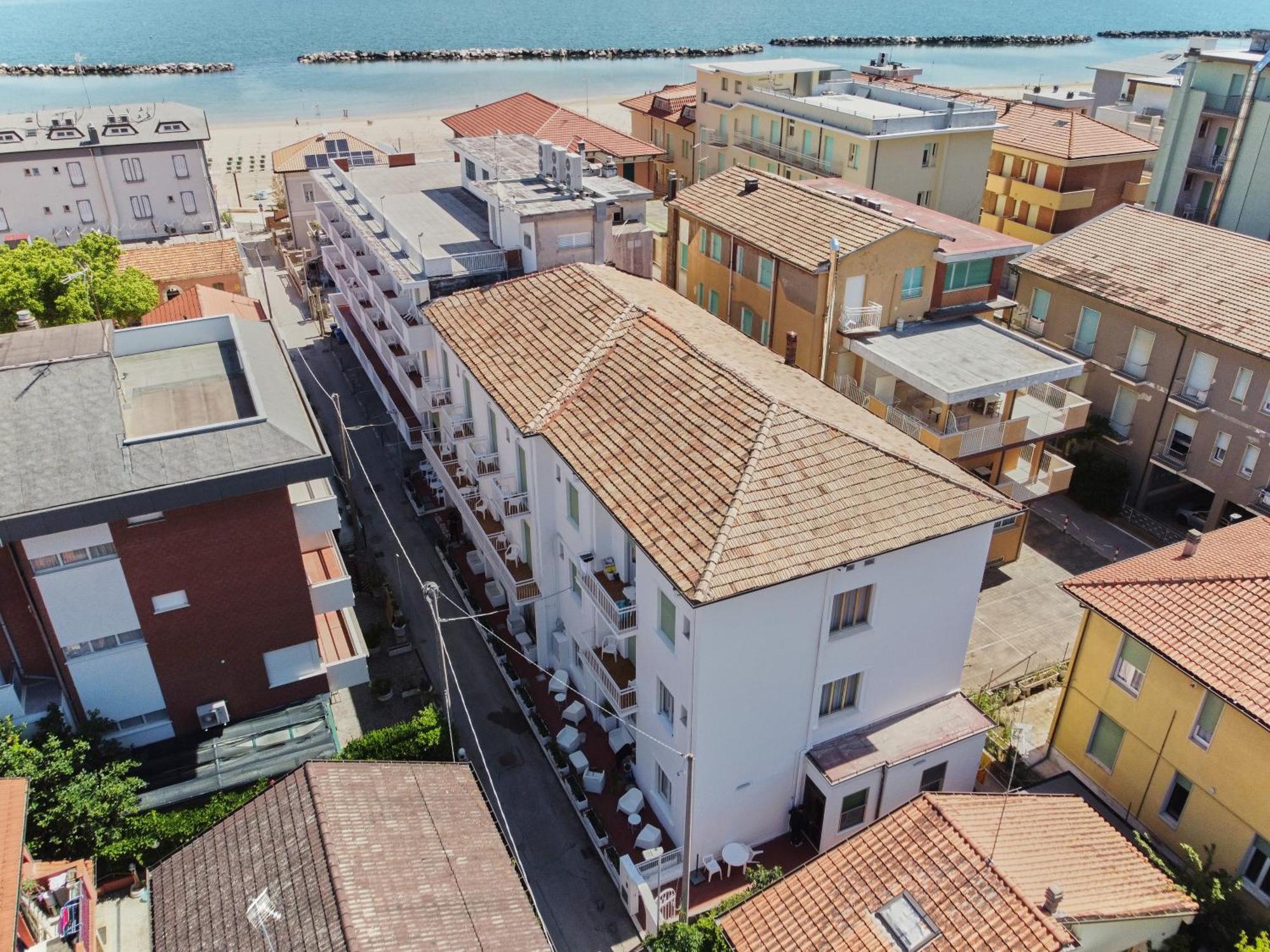 Hotel Jolanda Bellaria-Igea Marina Dış mekan fotoğraf